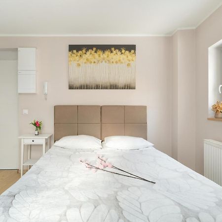 Stylowe I Eleganckie Studia Very Berry W Poznaniu By Noclegi Renters المظهر الخارجي الصورة