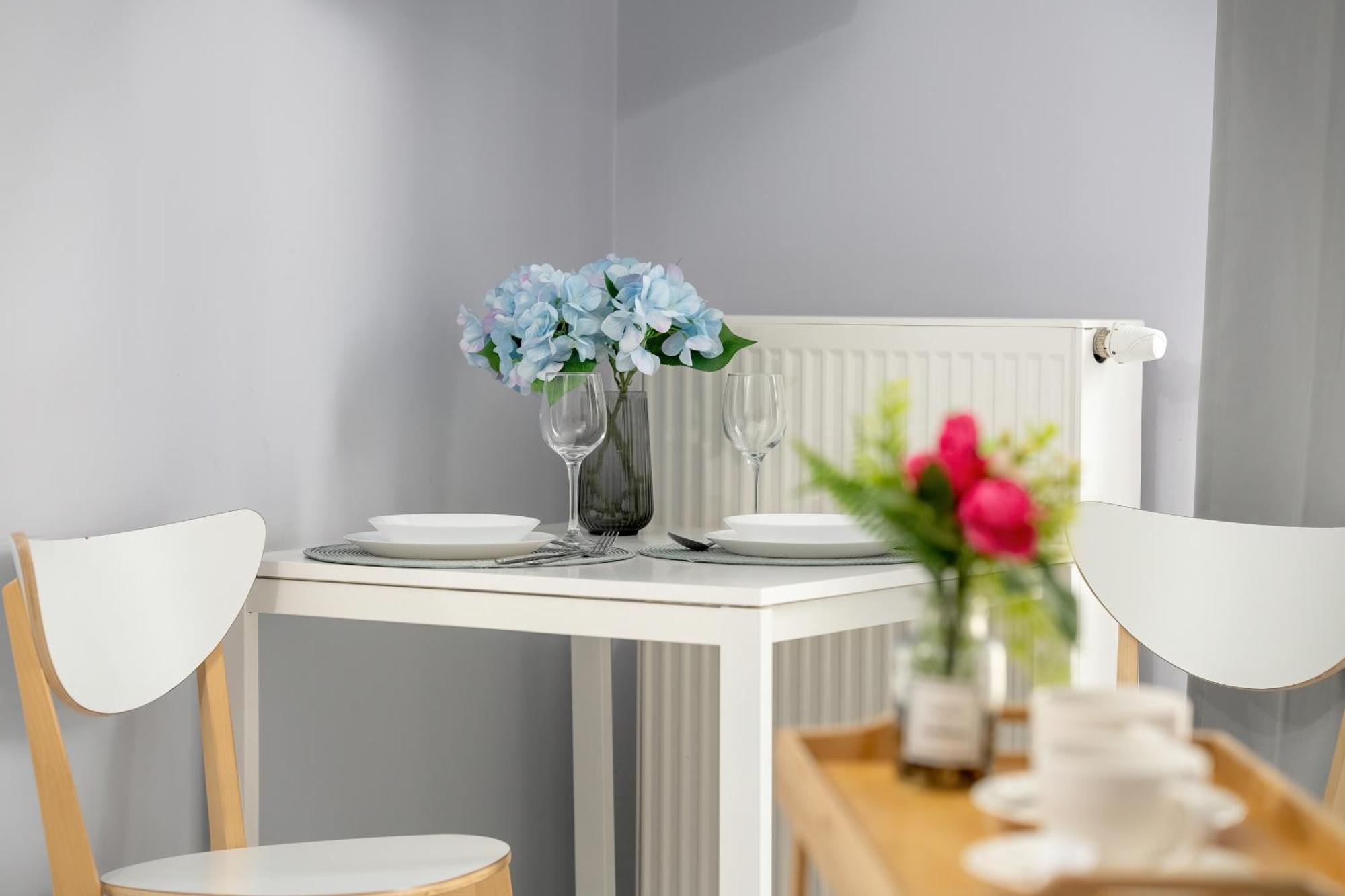 Stylowe I Eleganckie Studia Very Berry W Poznaniu By Noclegi Renters المظهر الخارجي الصورة