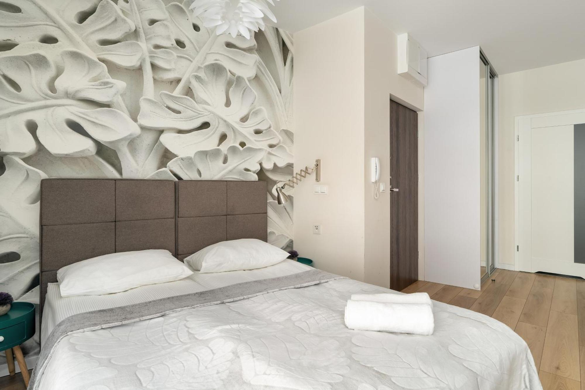 Stylowe I Eleganckie Studia Very Berry W Poznaniu By Noclegi Renters المظهر الخارجي الصورة