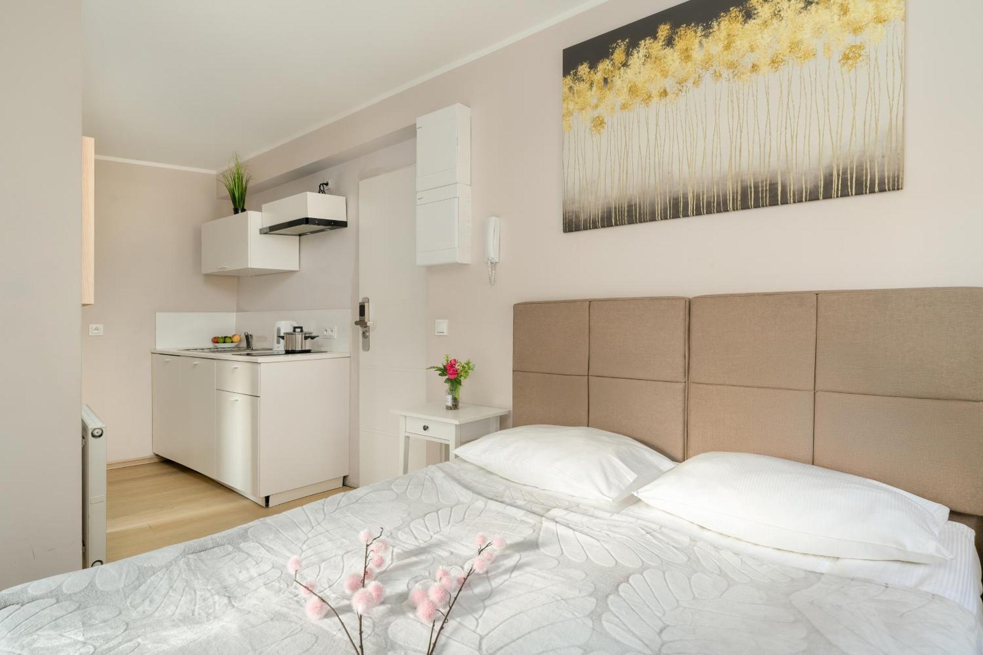 Stylowe I Eleganckie Studia Very Berry W Poznaniu By Noclegi Renters المظهر الخارجي الصورة
