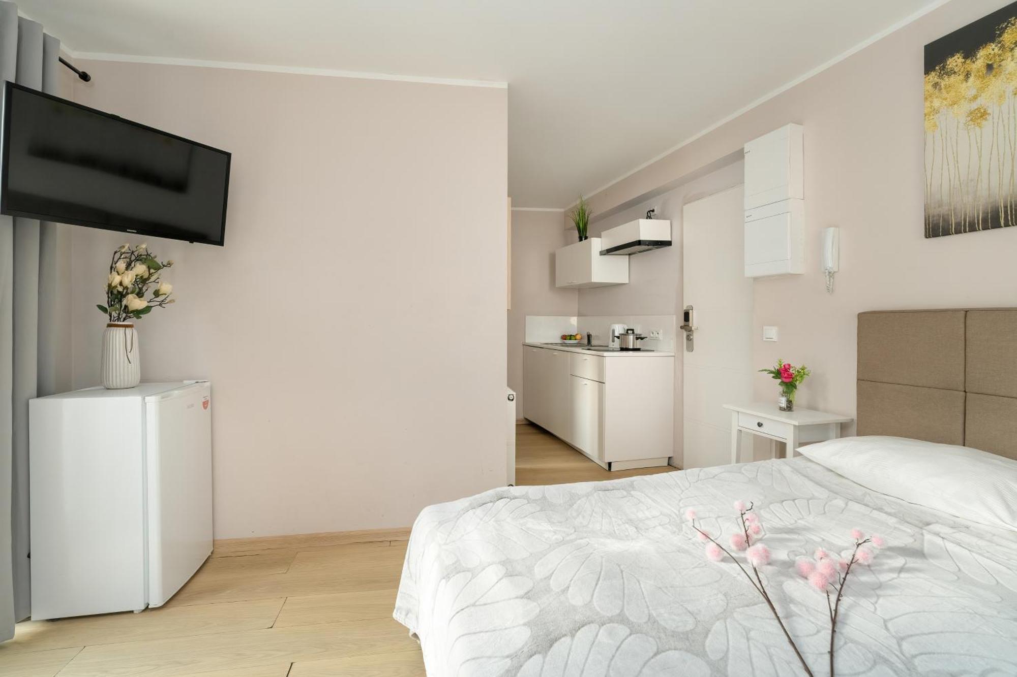 Stylowe I Eleganckie Studia Very Berry W Poznaniu By Noclegi Renters المظهر الخارجي الصورة