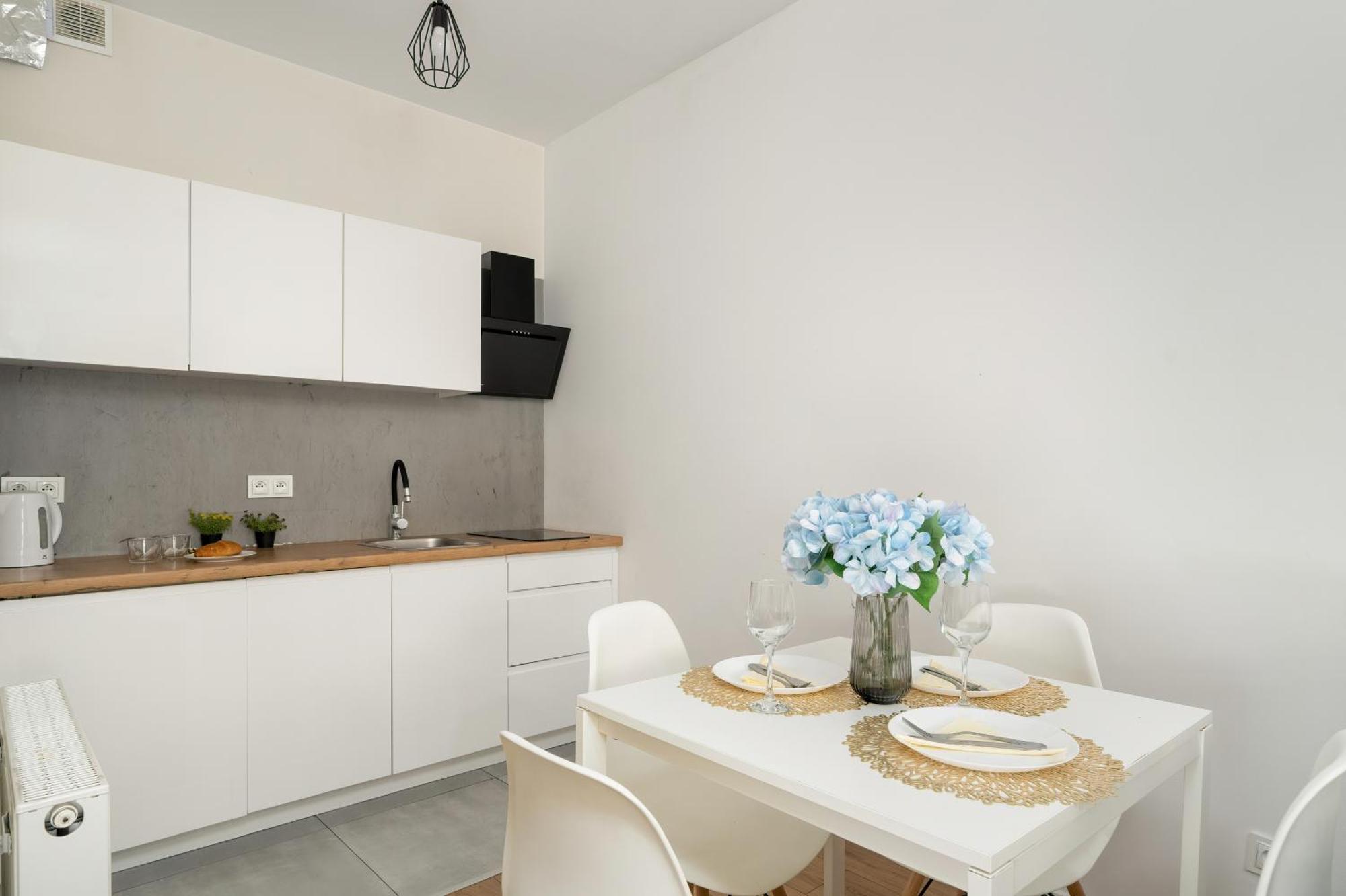 Stylowe I Eleganckie Studia Very Berry W Poznaniu By Noclegi Renters المظهر الخارجي الصورة