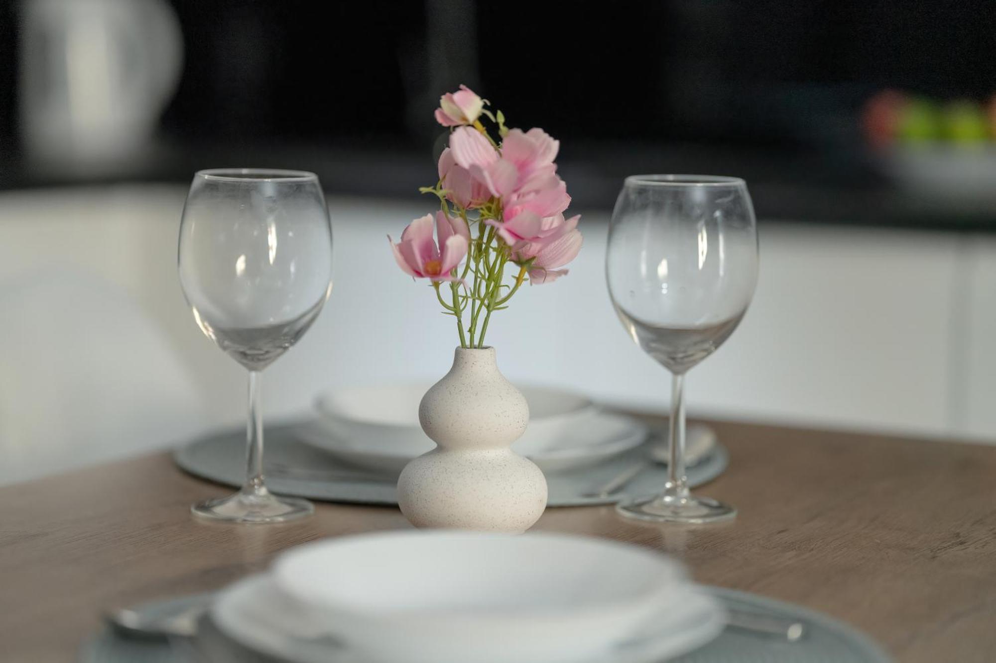 Stylowe I Eleganckie Studia Very Berry W Poznaniu By Noclegi Renters المظهر الخارجي الصورة